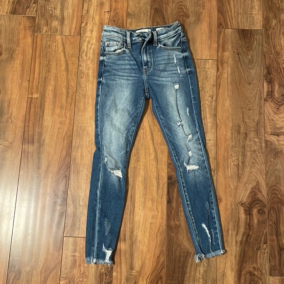 Kancans - Picture 1 of 3